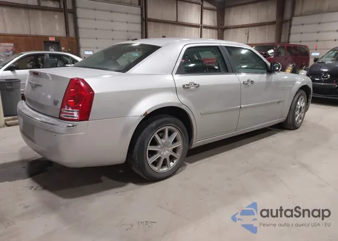 2009 Chrysler 300C Awd z USA, uszkodzony, nr VIN 2C3LK63T39H545414
